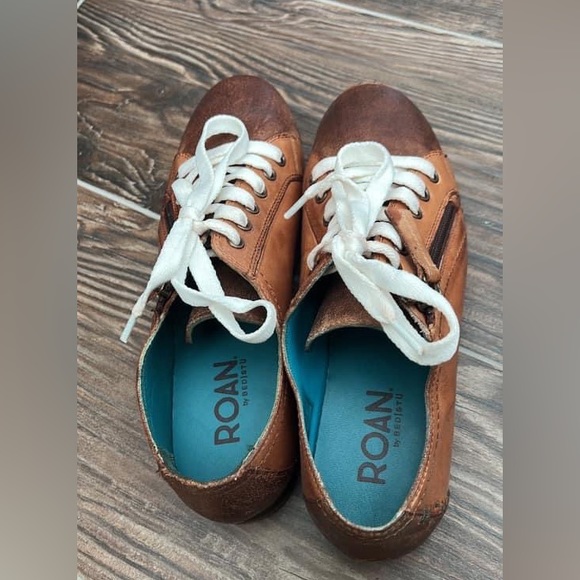 Roan size 6.5 shoes - Picture 4 of 4